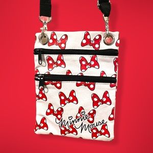 Minnie Mouse crossbody NWOT